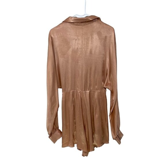 Elliatt Revolve Emely Playsuit Size S Long Sleeve Satin Pockets Romper - Picture 9 of 11